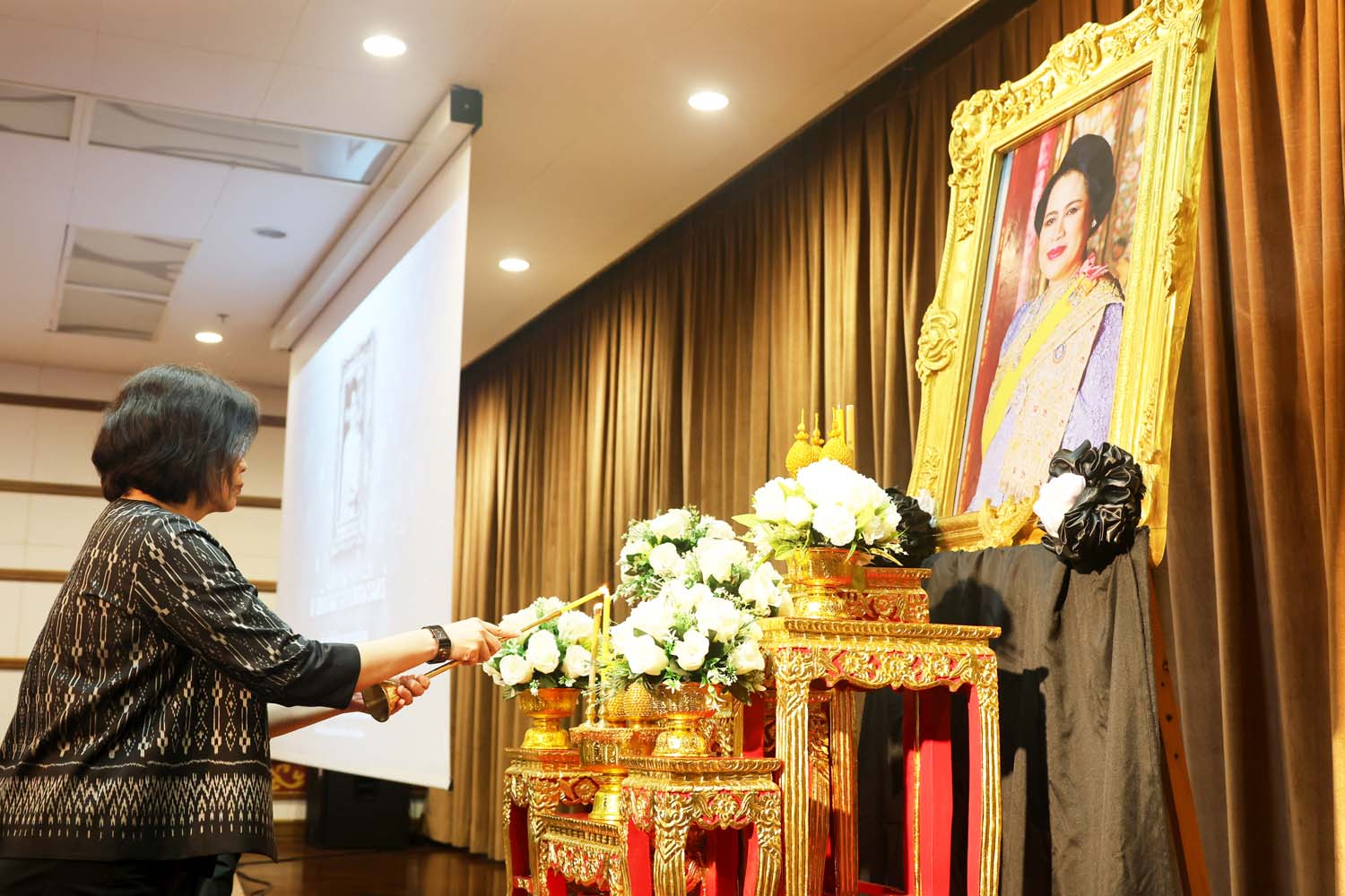 20251216-MemorialQueen -02