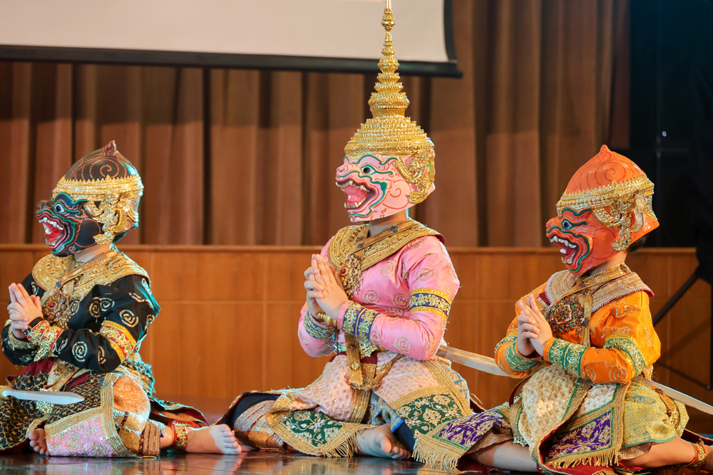 20260410-KhonPerformancing-06