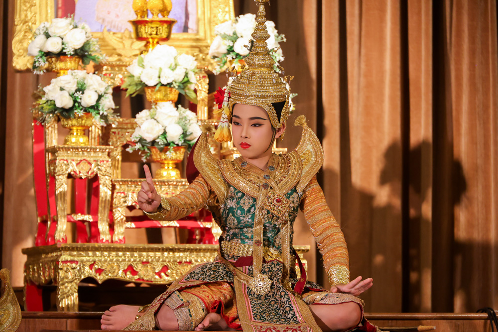 20260410-KhonPerformancing-09