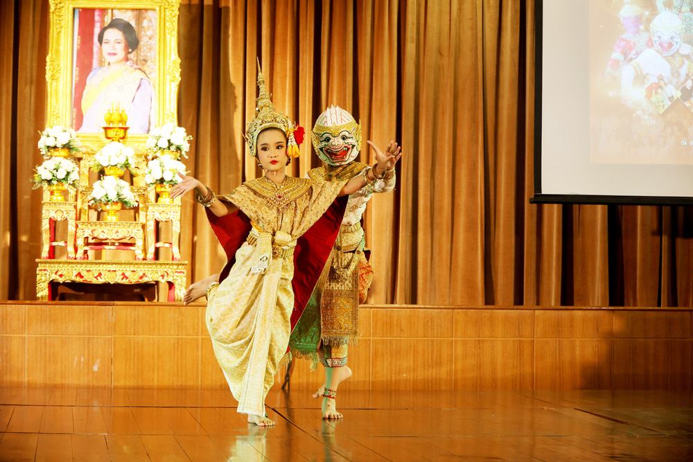 20260410-KhonPerformancing-12