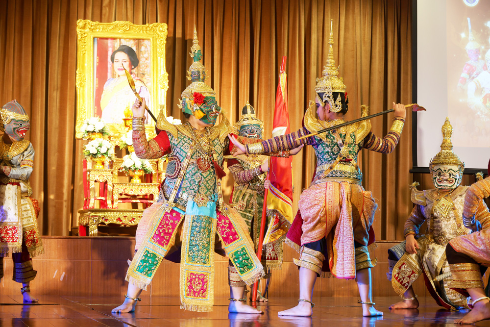 20260410-KhonPerformancing-15