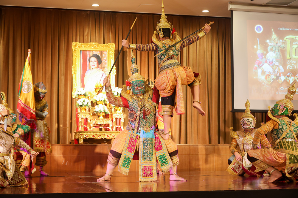 20260410-KhonPerformancing-16