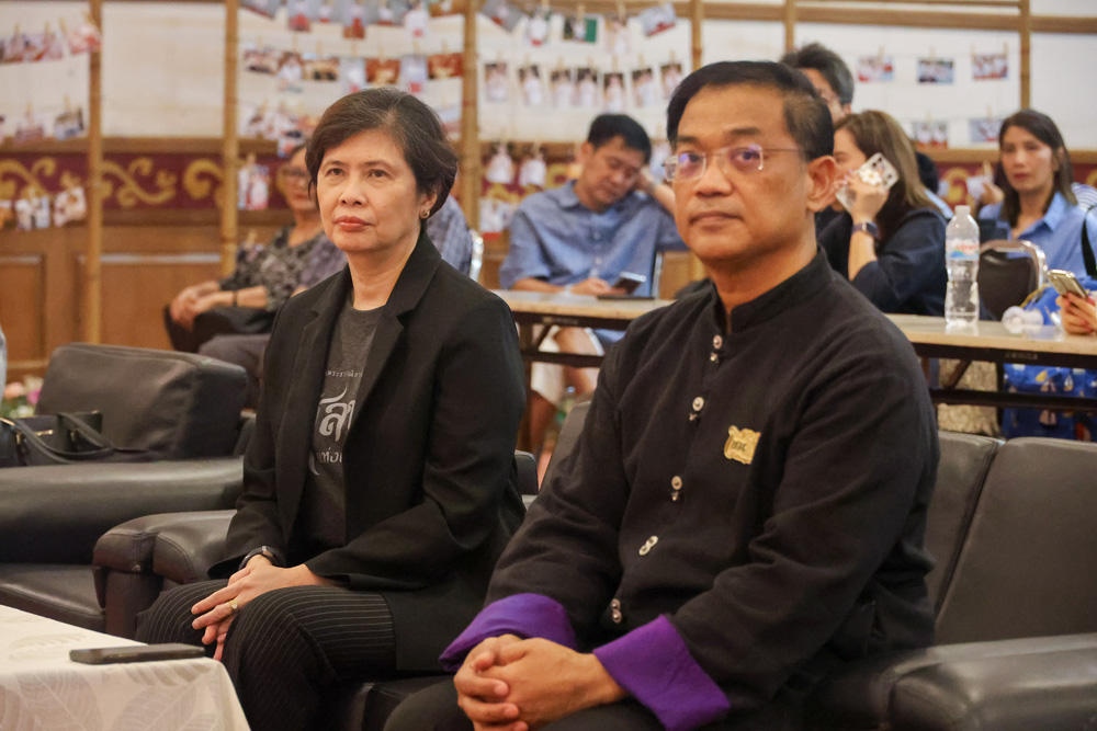 20260410-KhonPerformancing-17