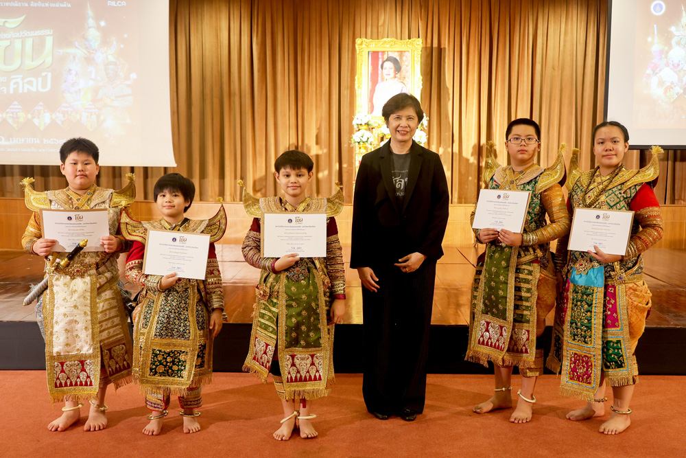 20260410-KhonPerformancing-24