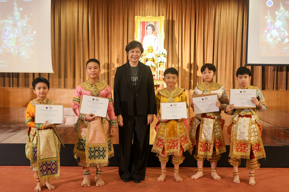 20260410-KhonPerformancing-26