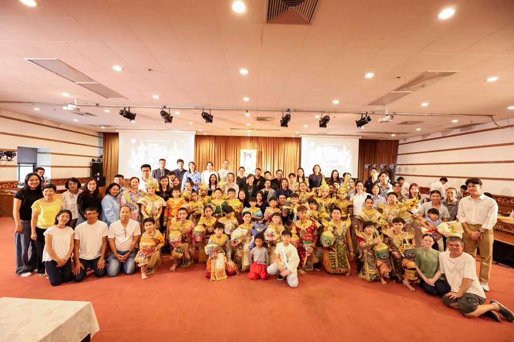 20260410-KhonPerformancing-37